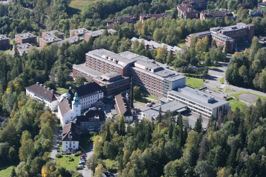 Vestre Viken HF Bærum sykehus og Martina Hansens Hospital sett ovenfra
